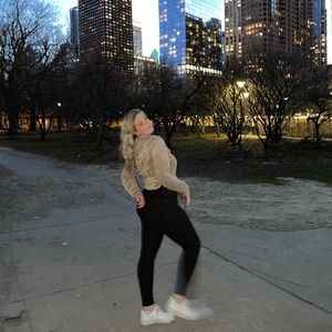 Meet your Posher, Nicole